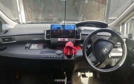 Honda Freed I, 2011 год, 820 000 рублей, 8 фотография