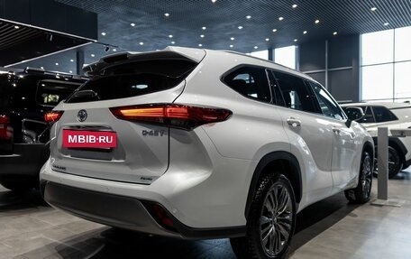 Toyota Highlander, 2026 год, 5 690 000 рублей, 4 фотография