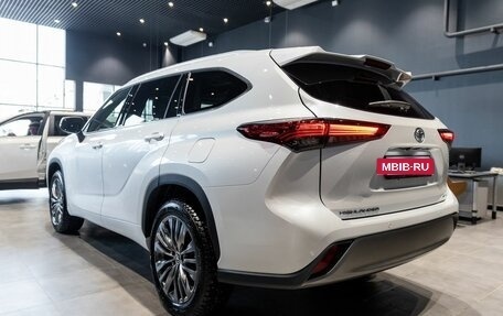 Toyota Highlander, 2026 год, 5 690 000 рублей, 3 фотография