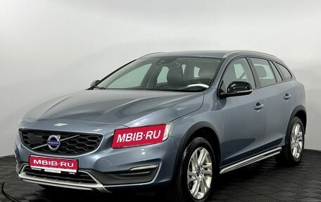 Volvo V60 Cross Country II, 2016 год, 2 075 000 рублей, 1 фотография
