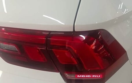 Volkswagen Tiguan II, 2021 год, 1 400 173 рублей, 13 фотография