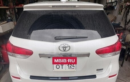 Toyota Wish II, 2011 год, 1 300 000 рублей, 2 фотография
