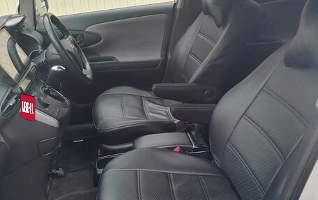 Toyota Wish II, 2011 год, 1 300 000 рублей, 6 фотография