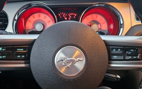 Ford Mustang VI рестайлинг, 2009 год, 2 050 000 рублей, 6 фотография