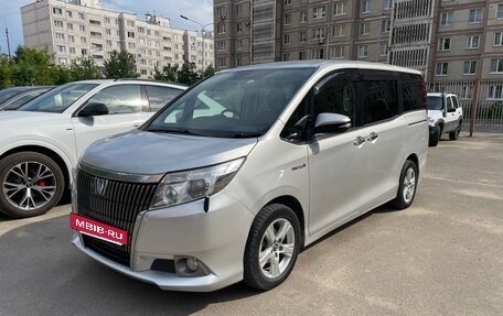 Toyota Esquire I, 2015 год, 1 600 000 рублей, 2 фотография