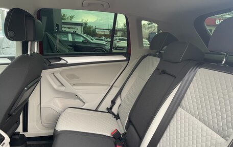 Volkswagen Tiguan II, 2018 год, 2 650 000 рублей, 12 фотография