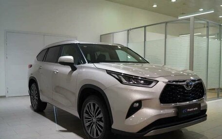 Toyota Highlander, 2025 год, 5 600 000 рублей, 2 фотография