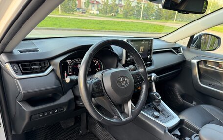 Toyota RAV4, 2022 год, 4 000 000 рублей, 12 фотография