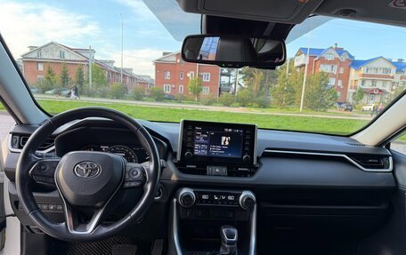 Toyota RAV4, 2022 год, 4 000 000 рублей, 13 фотография