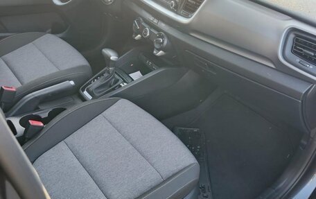 KIA Stonic, 2020 год, 1 760 000 рублей, 2 фотография