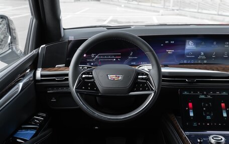 Cadillac Escalade V, 2025 год, 19 650 000 рублей, 19 фотография
