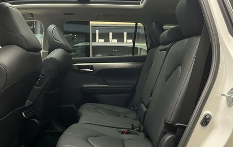 Toyota Highlander, 2026 год, 5 799 000 рублей, 14 фотография