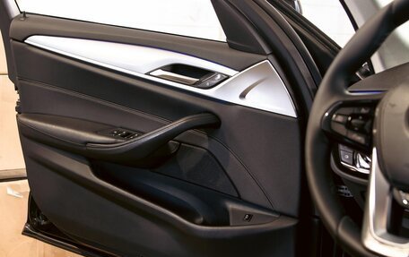 BMW 5 серия, 2019 год, 2 295 000 рублей, 12 фотография