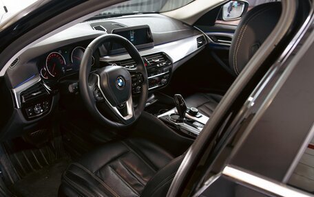 BMW 5 серия, 2019 год, 2 295 000 рублей, 13 фотография