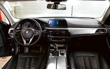 BMW 5 серия, 2019 год, 2 295 000 рублей, 16 фотография