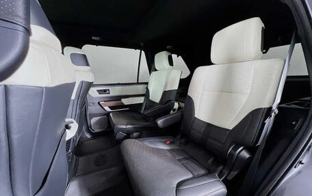 Toyota Sequoia, 2023 год, 11 525 711 рублей, 21 фотография