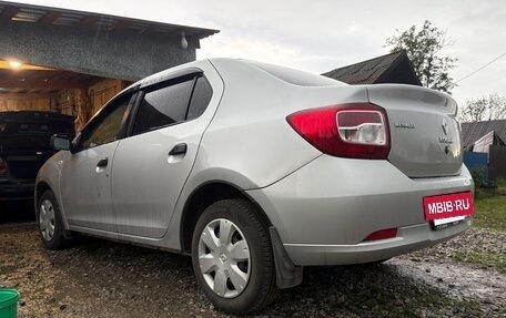 Renault Logan II, 2018 год, 560 000 рублей, 3 фотография