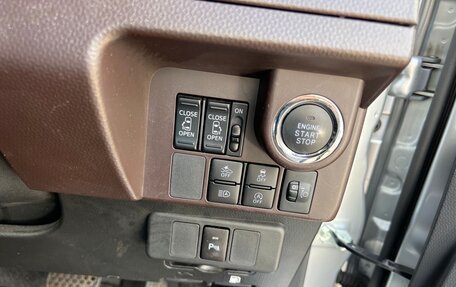 Toyota Roomy I, 2020 год, 1 100 000 рублей, 8 фотография