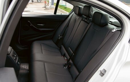 BMW 3 серия, 2015 год, 1 295 000 рублей, 17 фотография
