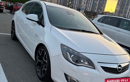 Opel Astra J, 2012 год, 910 000 рублей, 11 фотография