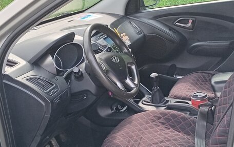 Hyundai ix35 I рестайлинг, 2010 год, 1 050 000 рублей, 13 фотография