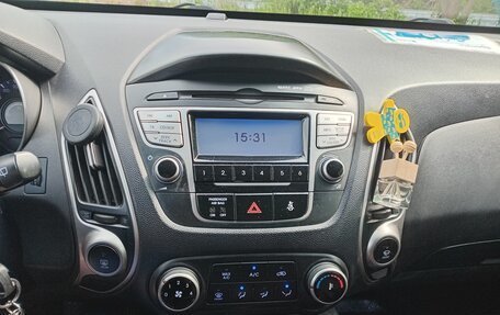 Hyundai ix35 I рестайлинг, 2010 год, 1 050 000 рублей, 16 фотография