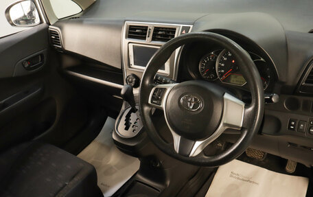 Toyota Ractis II, 2013 год, 889 000 рублей, 11 фотография