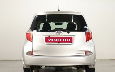 Toyota Ractis II, 2013 год, 889 000 рублей, 6 фотография