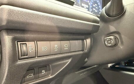 Toyota Camry, 2025 год, 4 390 000 рублей, 19 фотография