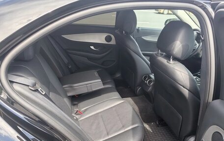 Mercedes-Benz E-Класс, 2018 год, 3 400 000 рублей, 10 фотография