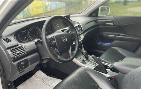Honda Accord IX рестайлинг, 2013 год, 1 350 000 рублей, 8 фотография