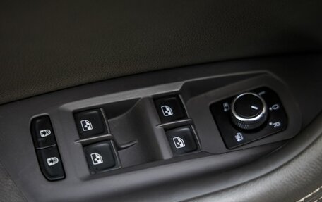 Volkswagen Touareg III, 2019 год, 4 598 000 рублей, 15 фотография