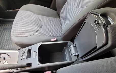 Toyota RAV4, 2011 год, 1 480 000 рублей, 20 фотография