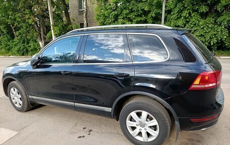 Volkswagen Touareg III, 2012 год, 1 990 000 рублей, 3 фотография