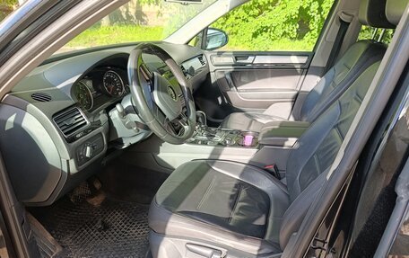 Volkswagen Touareg III, 2012 год, 1 990 000 рублей, 8 фотография