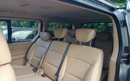 Hyundai H-1 II рестайлинг, 2016 год, 2 600 000 рублей, 8 фотография