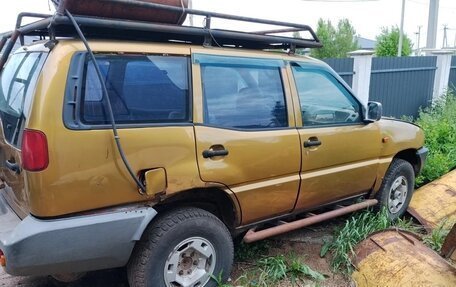 Nissan Terrano II рестайлинг, 1996 год, 150 000 рублей, 3 фотография