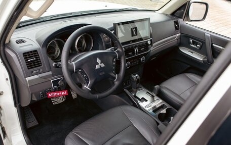 Mitsubishi Pajero IV, 2019 год, 2 295 000 рублей, 13 фотография