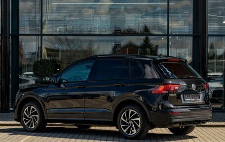 Volkswagen Tiguan II, 2018 год, 2 185 000 рублей, 4 фотография