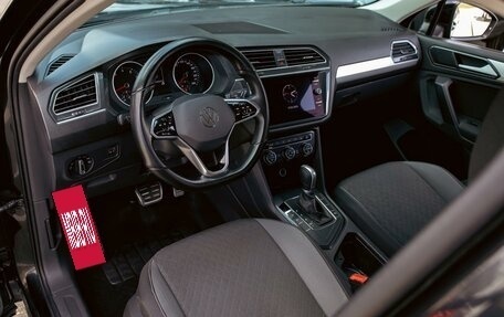 Volkswagen Tiguan II, 2018 год, 2 185 000 рублей, 13 фотография