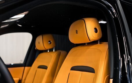 Rolls-Royce Cullinan, 2025 год, 58 000 000 рублей, 15 фотография