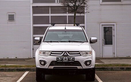 Mitsubishi Pajero Sport II рестайлинг, 2015 год, 1 595 000 рублей, 2 фотография