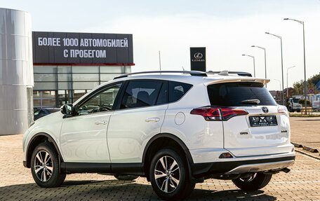Toyota RAV4, 2019 год, 2 155 000 рублей, 4 фотография