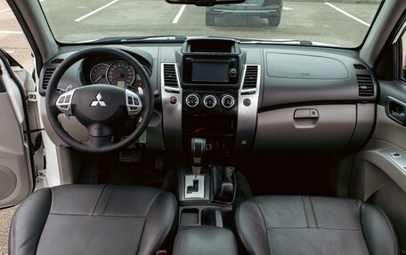 Mitsubishi Pajero Sport II рестайлинг, 2015 год, 1 595 000 рублей, 16 фотография