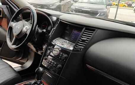 Infiniti FX II, 2010 год, 1 700 000 рублей, 20 фотография