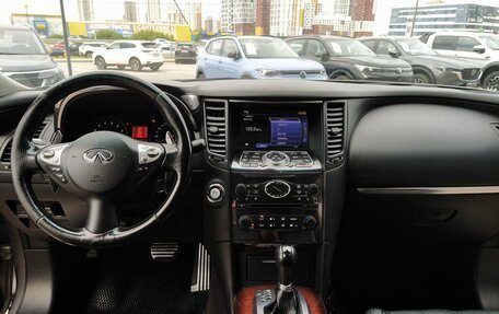 Infiniti FX II, 2010 год, 1 700 000 рублей, 26 фотография