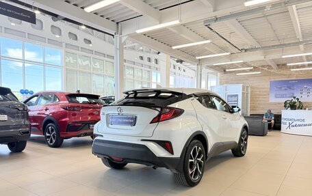 Toyota C-HR I рестайлинг, 2020 год, 2 699 900 рублей, 6 фотография