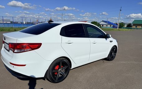 KIA Rio III рестайлинг, 2017 год, 890 000 рублей, 3 фотография