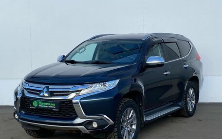 Mitsubishi Pajero Sport III рестайлинг, 2019 год, 3 250 000 рублей, 1 фотография