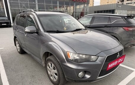 Mitsubishi Outlander III рестайлинг 3, 2012 год, 1 050 000 рублей, 2 фотография